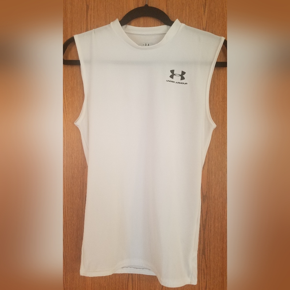 Under Armour Sleeveless Shirt Size Medium